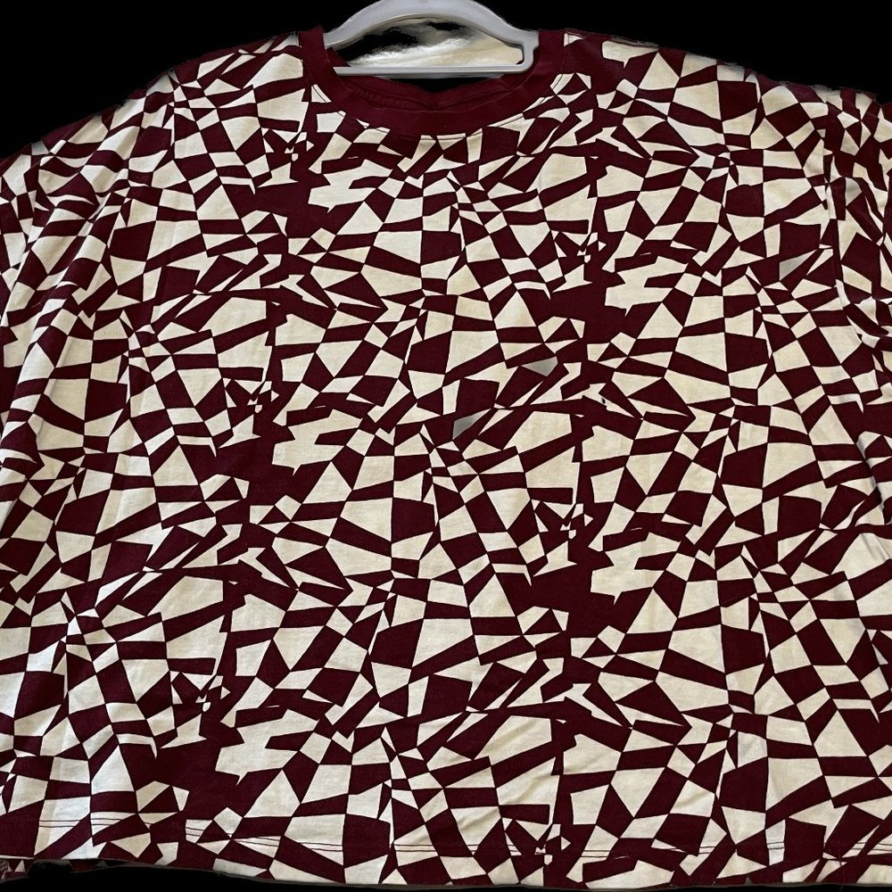 Plus Size Crop Top w/ Fun Pattern